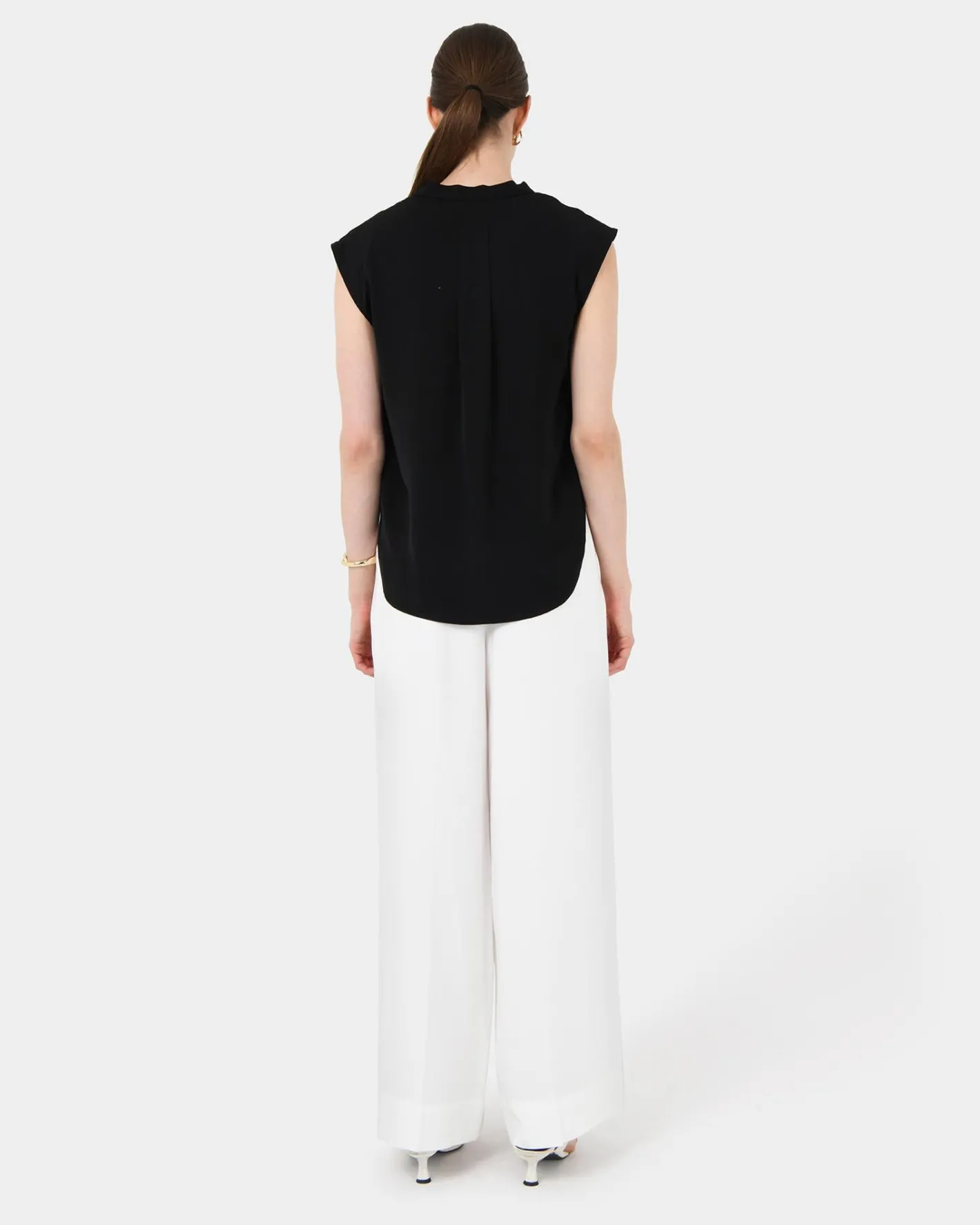 Forcast Adelaide V-neck Cap Sleeve Top Black Best