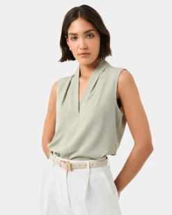 Forcast Alivia 2 V-neck Top Mint Best