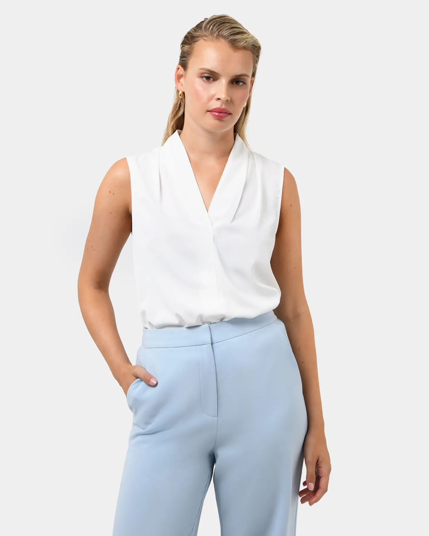 Forcast Alivia 2 V-neck Top Ivory Hot