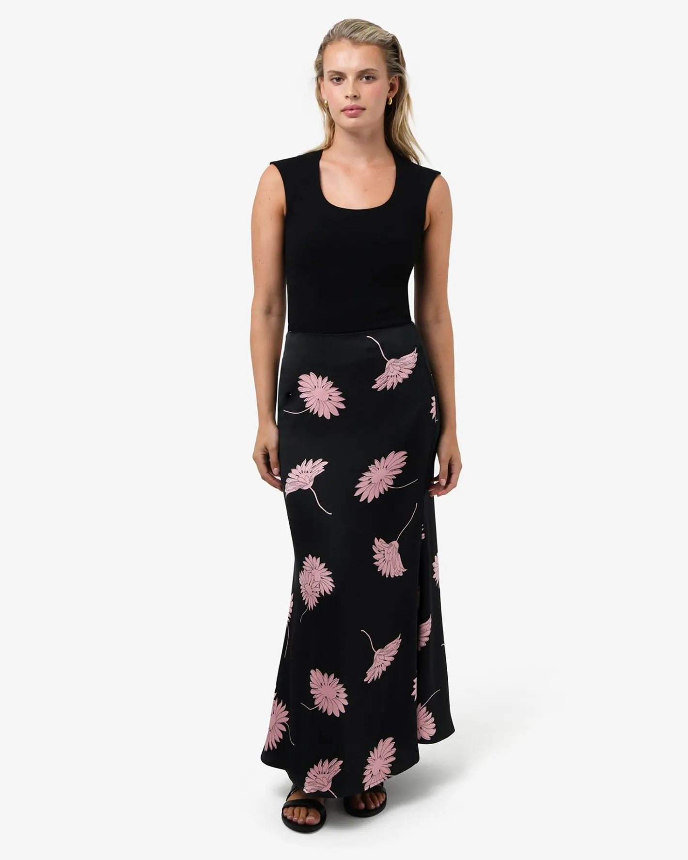 Forcast Felicia Floral Satin Skirt Black Pink Online