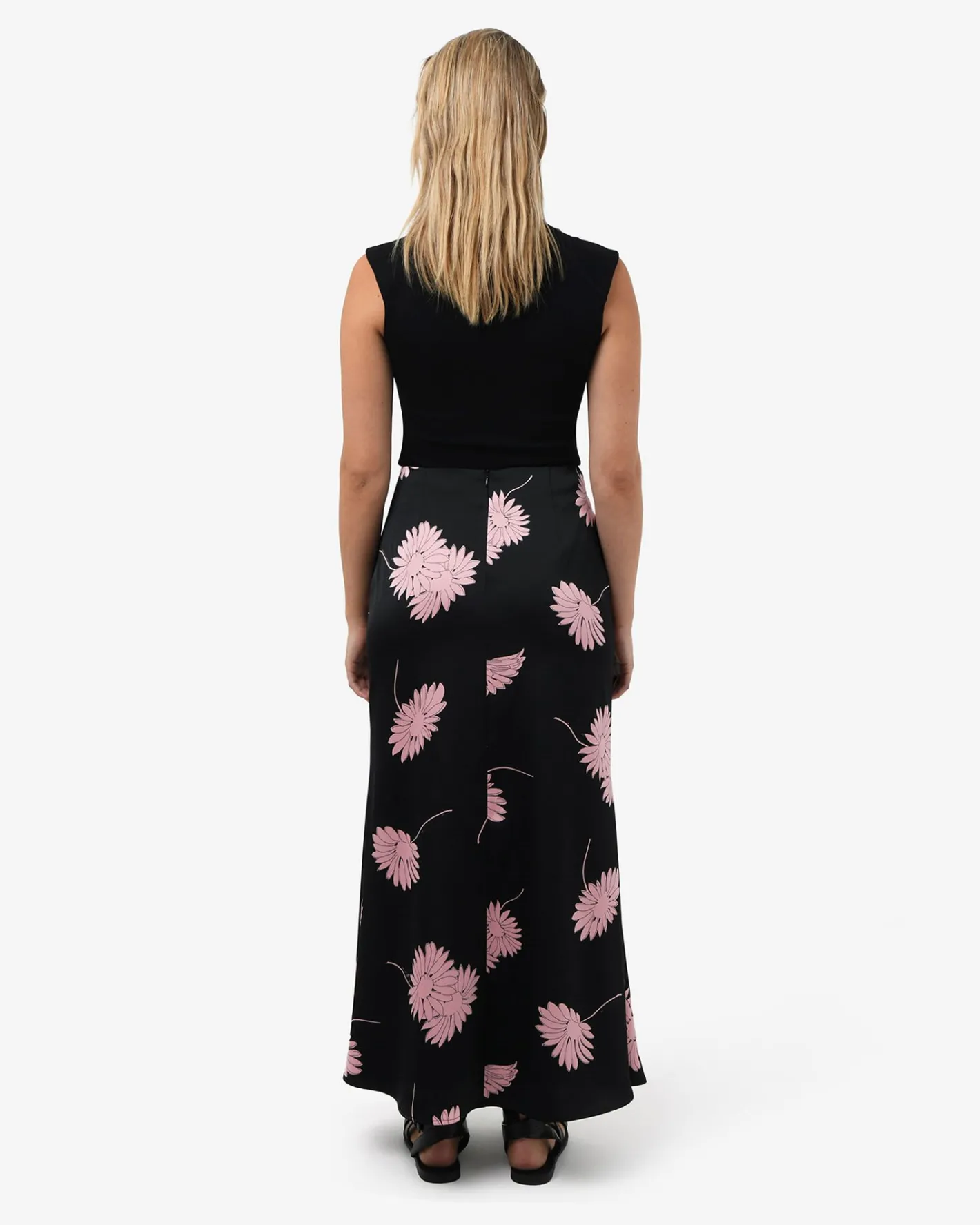 Forcast Felicia Floral Satin Skirt Black Pink Online