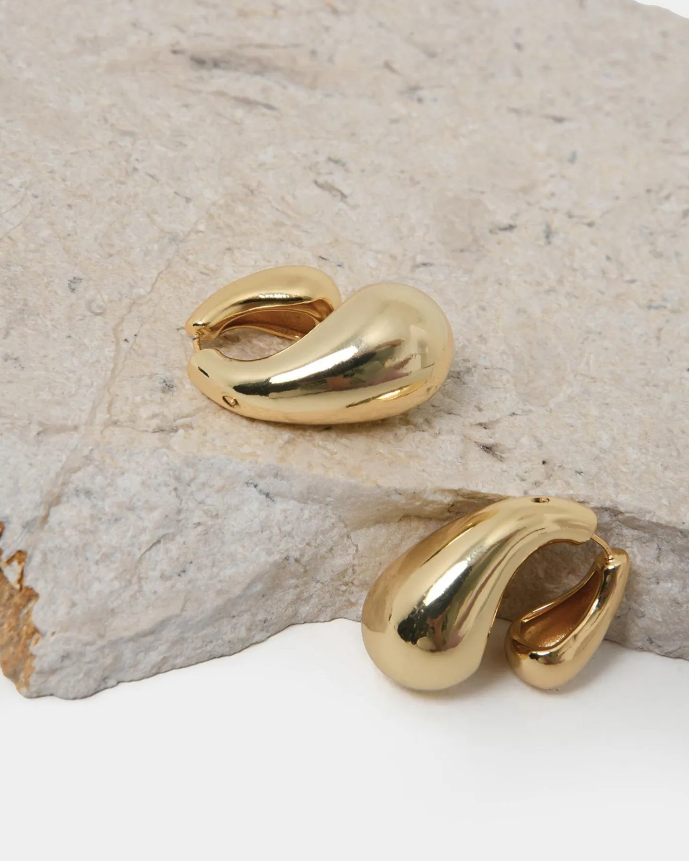 Forcast Gia Bubble Earrings Gold New