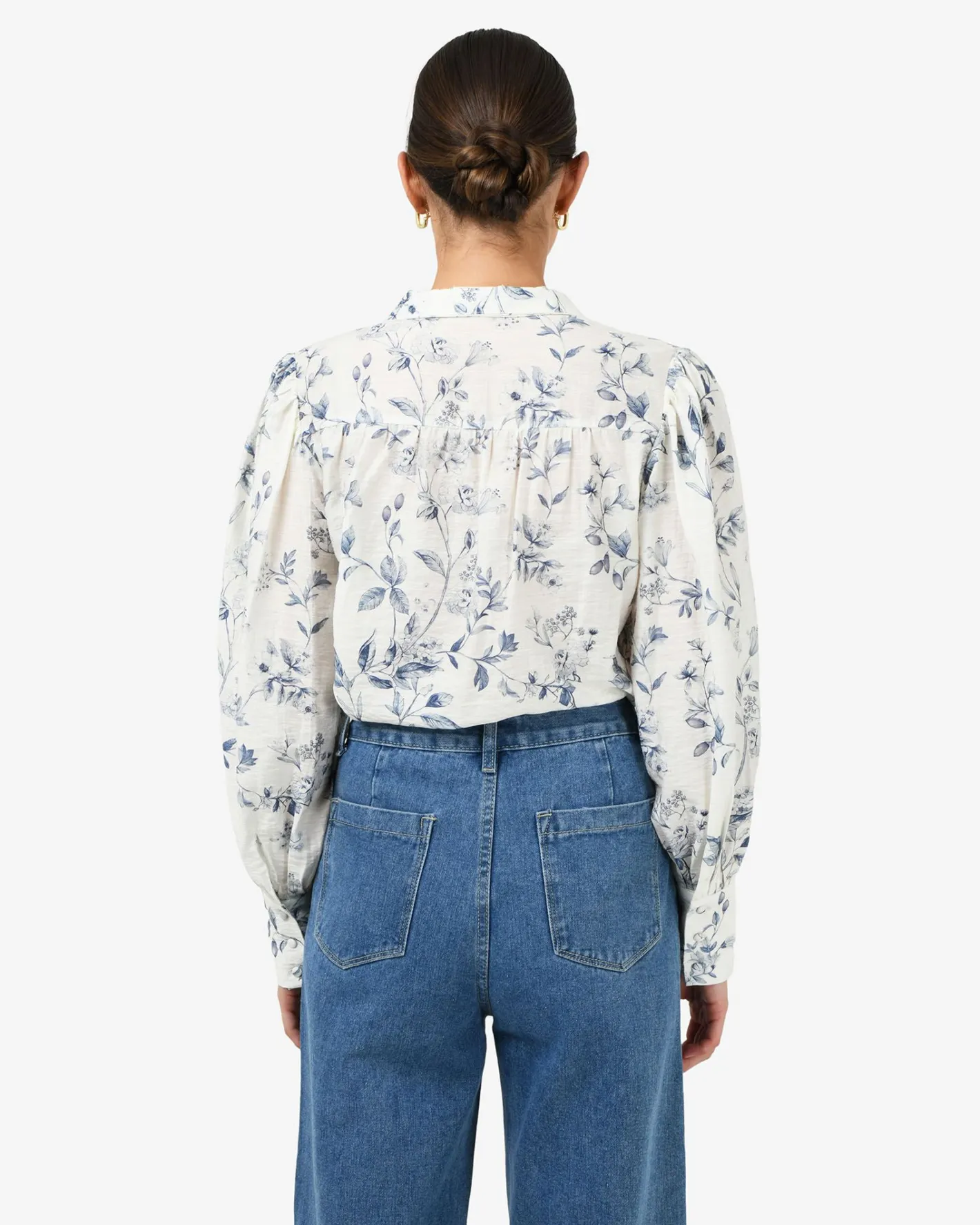 Forcast Jasmine Floral Blouse Ivory Blue New