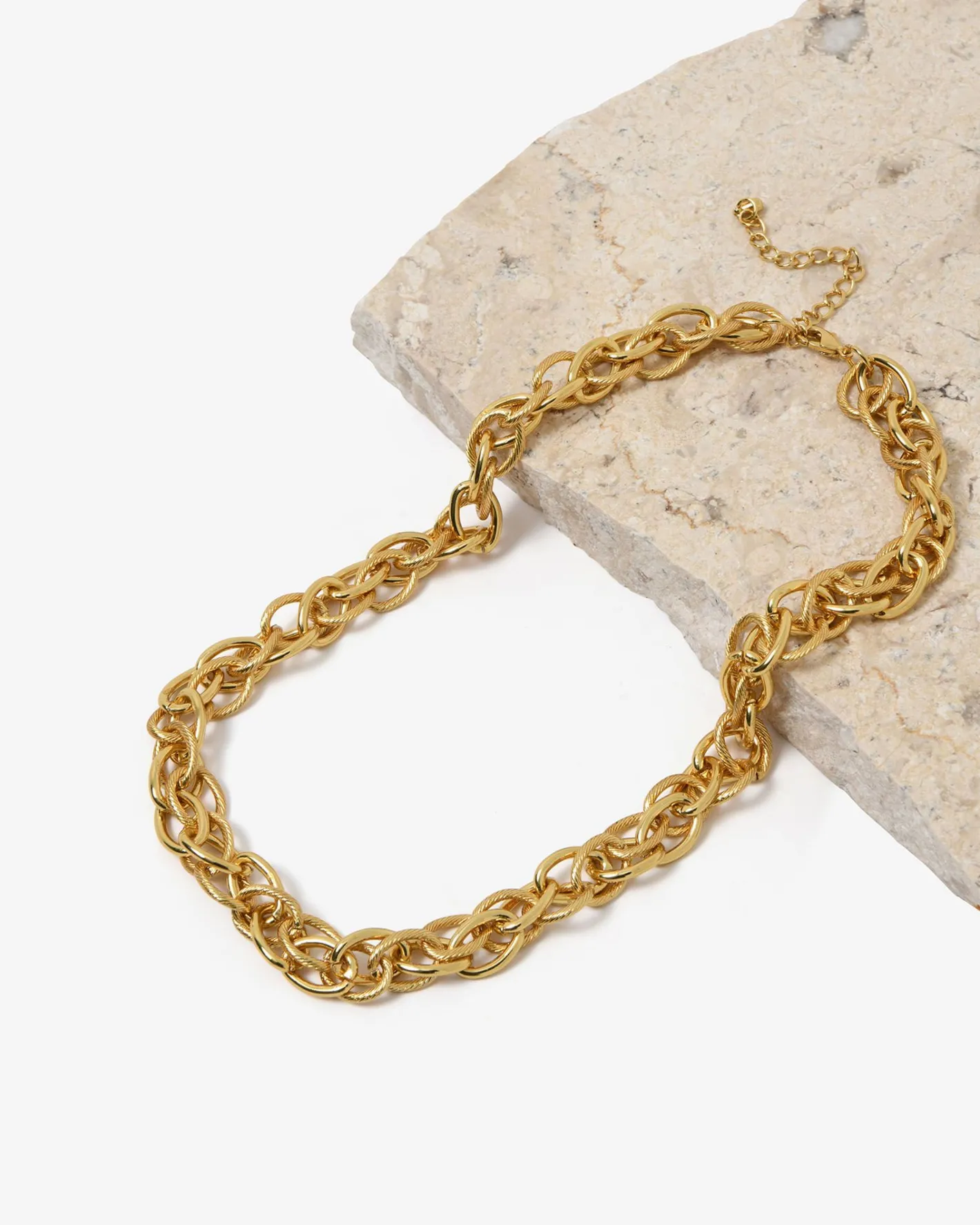 Forcast Lyra Bold Necklace Gold Hot