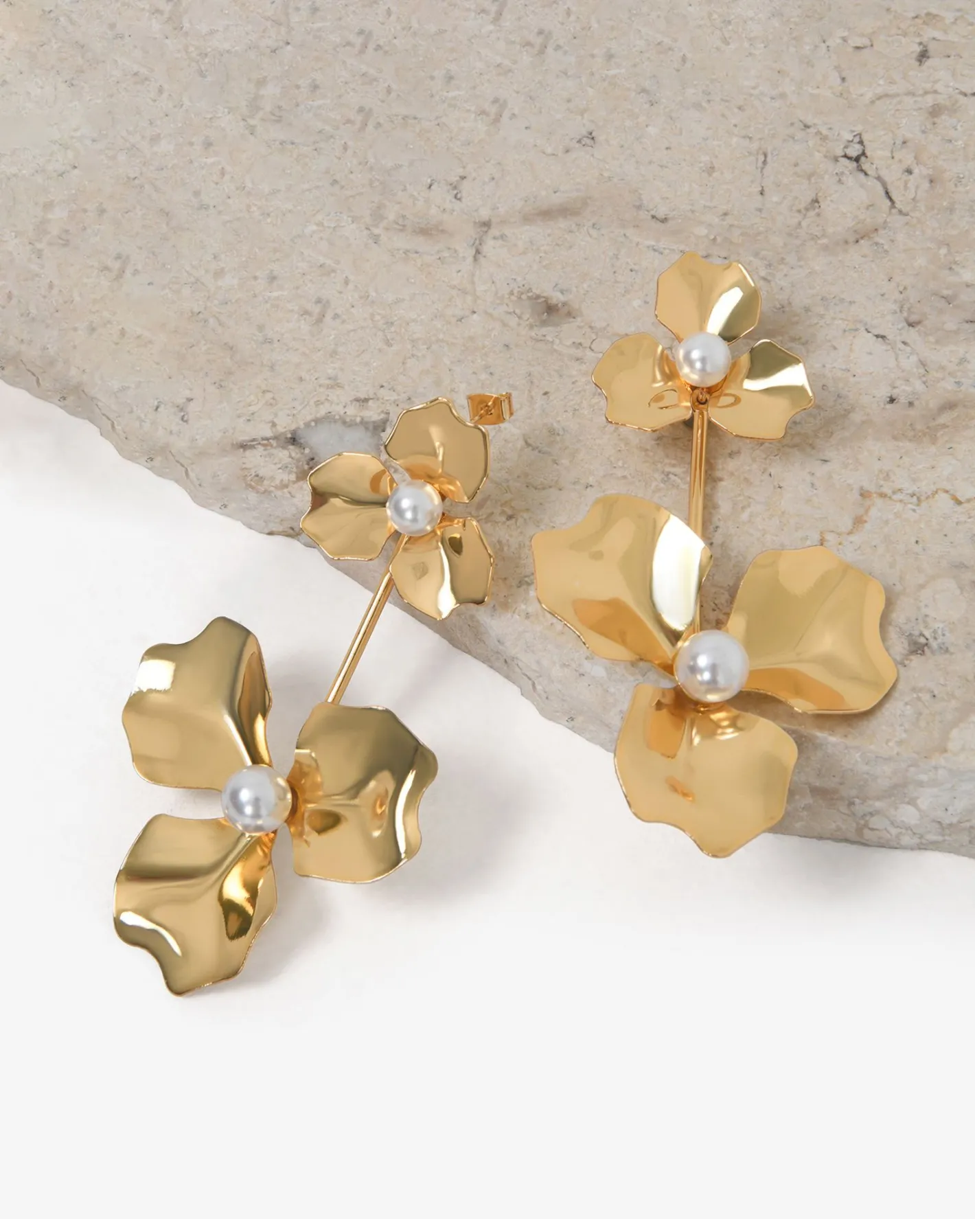 Forcast Magnolia Bold Floral Earrings Gold Outlet