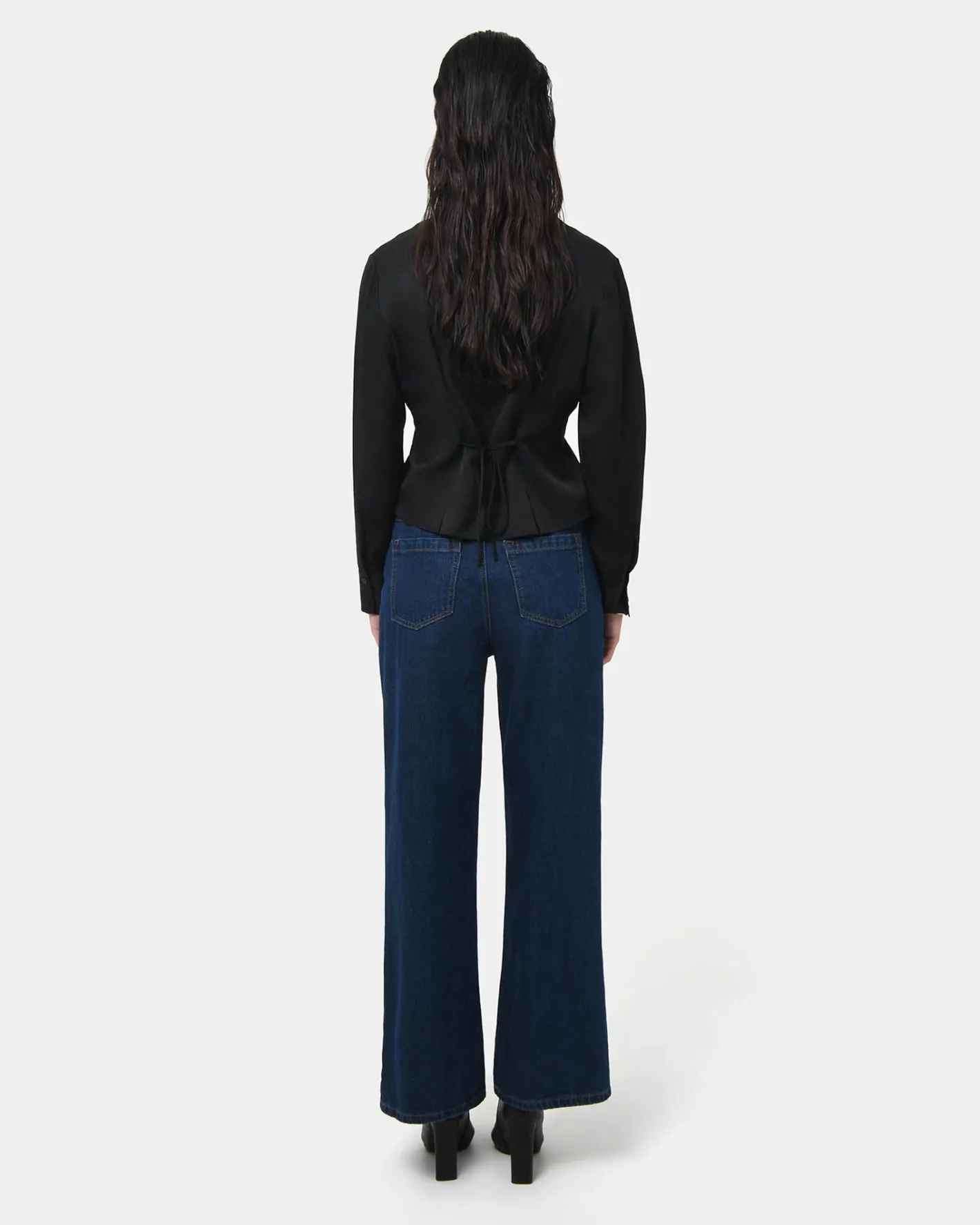 Forcast Paige Gathered Shirt Black Best