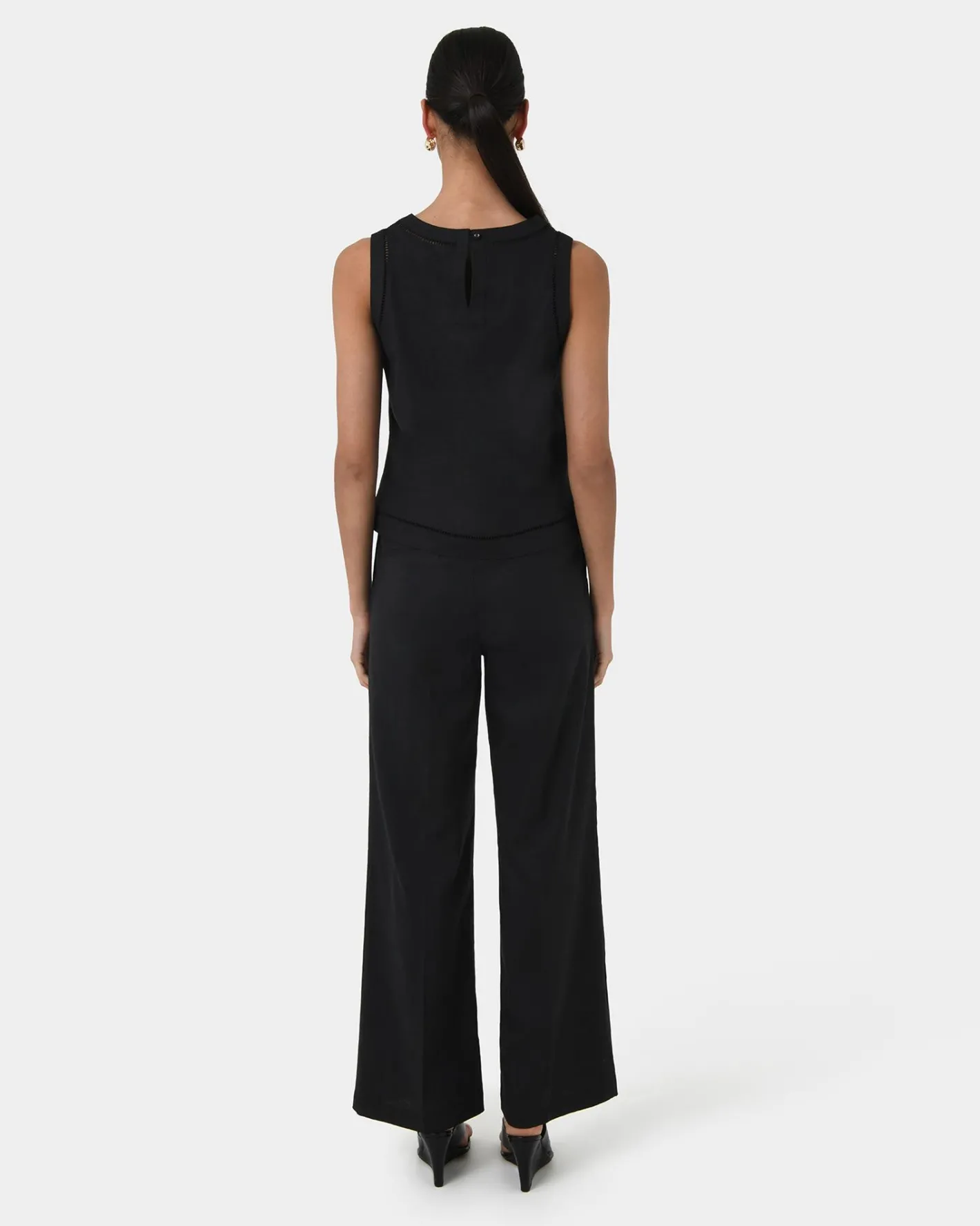 Forcast Perry Linen Embroidery Top Black Best