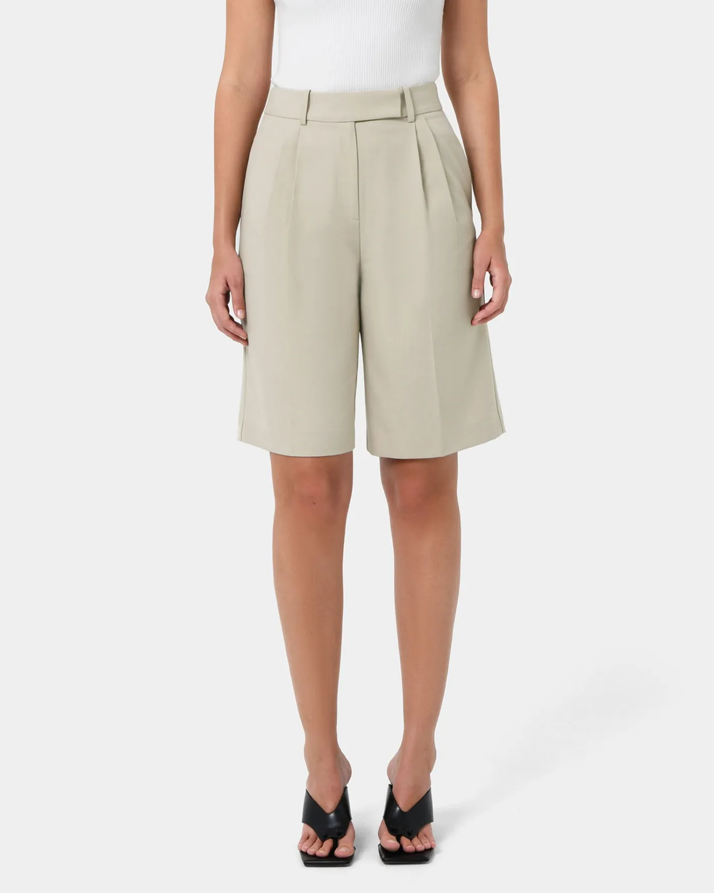 Forcast Sonique Tailored Short Sand New